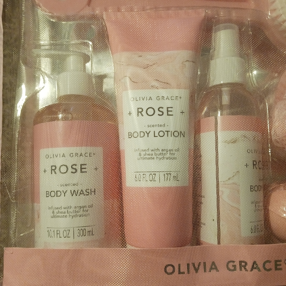 NWT! OLIVIA GRACE ROSE Beauty Set - Picture 5 of 8
